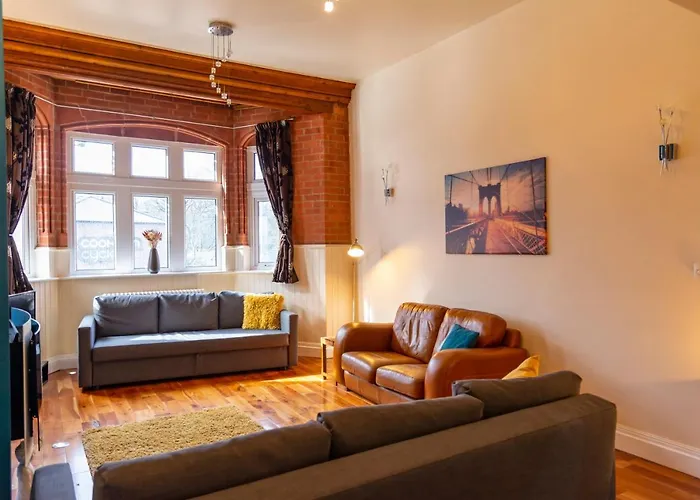 Apartment No 1 - The Old Red King Pub, Whitefield, Manchester