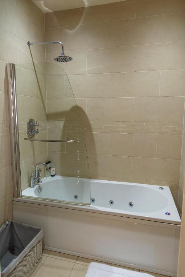 No 1 - The Old Red King Pub, Whitefield, Appartement Manchester